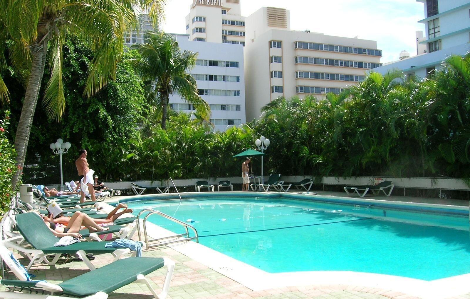 Dorchester Hotel & Suites Miami Beach Exterior photo